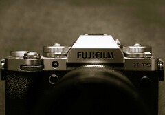 De hier afgebeelde Fujifilm X-T5 krijgt naar verwachting binnenkort een opvolger.