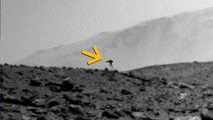 Het mysterieuze „gevechtsstatief“ van Curiosity op Mars. Het bizarre object verscheen in slechts één beeld.