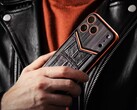 Caviar heeft de iPhone 17 Pro Max in de kleur ‘ Apple ’ voorzien van een magnetische achterhoes.