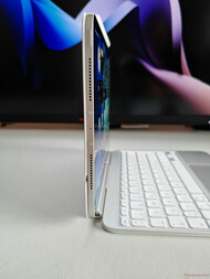 De openingshoek van het Magic Keyboard...