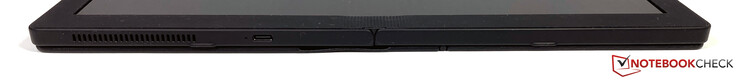 Onderkant: Luidsprekergrill, USB-C (3.2 Gen. 2, Power Delivery en DisplayPort 1.2)