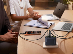 De PicoGo AH11 140W GaN-oplader (foto) van Baseus is nu verkrijgbaar in de VS. (Afbeeldingsbron: Baseus)