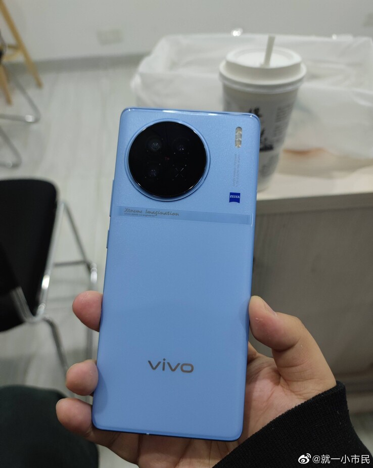 Vivo X90 hands-on beeld (afbeelding via Weibo)