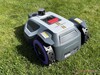 Achterzijde van de Anthbot M9 Pro met racestrepen