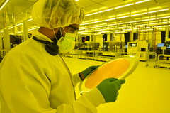 wafers sorteren (bron: Intel)