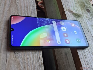 Samsung Galaxy A31 in buitengebruik