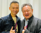 Een afbeelding van Shuhei Yoshida met Keiji Inafune.