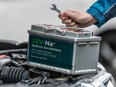 De Unigrid Na Plus Fleet 12V natrium-ion batterij kan lood-zuur auto-accu's vervangen zonder aanpassingen aan het voertuig. (Afbeeldingsbron: Unigrid)