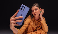 Motorola levert een paar Moto Buds+ bij de Edge 50 Pro bestellingen. (Afbeeldingsbron: Motorola)