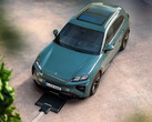 Porsche Cayenne EV met draadloos laadstation. (Afbeeldingsbron: Porsche)
