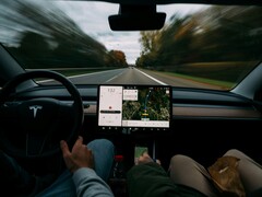 Een voorruit van een Tesla (Afbeelding bron: My Auto Glass)