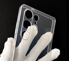 Het gerucht gaat dat Samsung bescheiden veranderingen in het ontwerp in petto heeft voor de Galaxy S 'Ultra' smartphone van volgend jaar. (Afbeeldingsbron: via @UniverseIce)