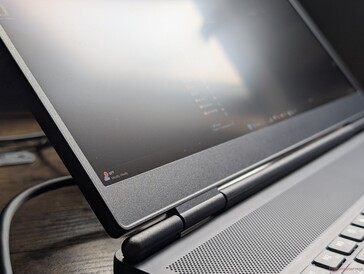Geen edge-to-edge glas, OLED of aanraakschermopties. G-Sync is standaard