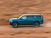De R1S van Rivian lijkt 410 mijl af te kunnen leggen met één acculading als hij is uitgerust met een Max-batterij. (Afbeelding bron: Rivian)