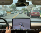 Tesla's volledig zelfrijdende modus in actie (afbeelding: Fabian Luque/YouTube)