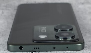 bovenkant van het chassis (3,5 mm hoofdtelefoonaansluiting, luidspreker, IR blaster, microfoon)