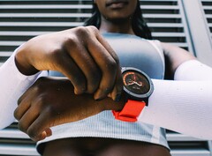 De CMF Watch 3 Pro heeft een opvallend, rond ontwerp, optioneel verkrijgbaar met een oranje bandje. (Afbeeldingsbron: Nothing)