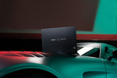 De MSI Stealth 16 Mercedes-AMG Motorsport laptop is aangekondigd (afbeelding via MSI)