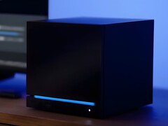 Valve Steam Machine op TV-standaard (Afbeelding bron: screenshot, Valve YouTube met bewerkingen)