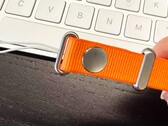 Apple zou volgens de geruchten een ongebruikelijke crossbodyband voor de iPhone 17 op de markt brengen (Afbeeldingsbron: SonnyDickson)