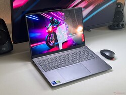 De Yoga Pro 9 16IAH Gen 10 is een zeer goede allround laptop