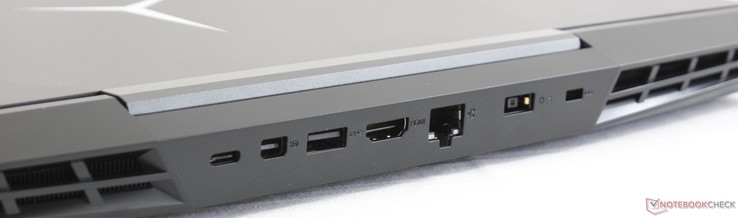Achterkant: USB 3.1 Type-C, mini-DisplayPort, USB 3.1 Type-A, HDMI 2.0, Gigabit RJ-45, stroomadapter, Kensington Lock