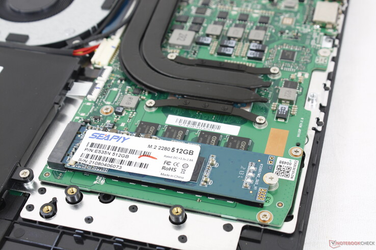 M.2 SATA 2280-sleuf is niet compatibel met NVMe-schijven. Er zijn geen interne secundaire opties