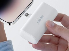 De Anker 621 Power Bank (Ingebouwde Lightning Connector, 12W) is aangekomen in de VS en het VK. (Afbeelding bron: Anker)