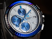 De Casio OCW-S6000PB-7AJF (afbeelding) heeft een saffieren lunette, geslepen met 24 facetten aan de bovenkant en 48 aan de zijkanten. (Afbeeldingsbron: Casio)
