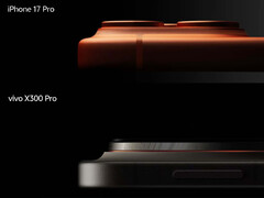 De Vivo X300-serie lijkt slankere camerabobbels te hebben dan de iPhone 17 Pro. Afgebeeld: een vergelijkingsfoto van de X300 Pro en de iPhone 17 Pro. (Afbeeldingsbron: Han Boxiao)