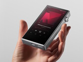 De Astell &amp; Kern PD5, een digitale audiospeler met een aluminium behuizing, weegt slechts 6,98 oz. (198 g).