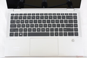 HP heeft nieuwe toetsenbordfuncties toegevoegd die niet aanwezig waren op de EliteBook x360 1040 G5, zoals de camerasluiter en HP programmeerbare toetsen