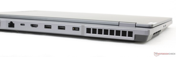 Achterkant: Gigabit RJ-45, USB-C 3.2 Gen. 2 w/ DisplayPort 1.4 + Power Delivery, HDMI 2.1, 2x USB-A 3.2 Gen. 1, AC-adapter