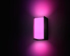 De nieuwe Turaco Outdoor Wall Light (foto) van Philips Hue biedt witte en gekleurde verlichting. (Afbeeldingsbron: Philips Hue)