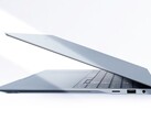 Met een dikte van 12,3 millimeter is de Samsung Galaxy Book6 Edge relatief dun.