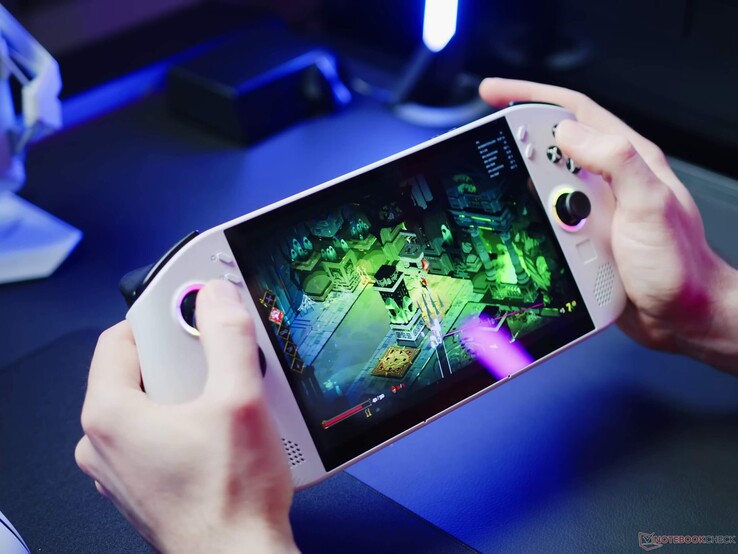 Deze specifieke SKU van de Legion Go S heeft 32 GB LPDDR5X RAM en 1 TB opslag.