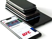 Grote smartphones zijn in trend, maar compacte smartphones bestaan nog steeds. (Afbeeldingsbron: Unsplash)