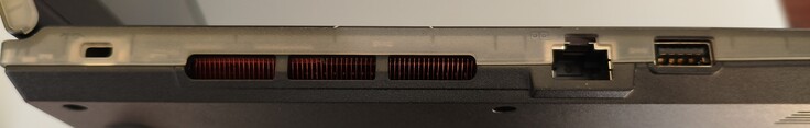 linkerzijde: Kensington-slot, RJ45-LAN, USB-A 3.1