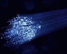 FCC neemt maatregelen om de beveiliging rond onderzeese kabels in de VS aan te scherpen. Afgebeeld: Een glasvezelkabel (Afb. bron: Denny Muller, Unsplash)