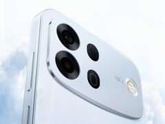 De Oppo A7 Pro Max (zie afbeelding) heeft een nog grotere batterij dan de A6 Pro.