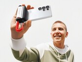 De nieuwe Grip Power Bank van Sharge (op de foto) kan ook gebruikt worden als afstandsbediening voor een camera. (Afbeeldingsbron: Sharge)