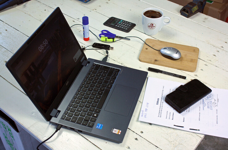 Acer TravelMate P4 TMP414-53-58XQ - deze 14-inch laptop wil niet opvallen en biedt thuiskantoorkwaliteiten