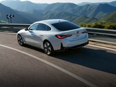 De komende BMW i4 eDrive35 volgt de eDrive40 op als de meest betaalbare modelvariant van de slanke Duitse EV (Afbeelding: BMW)