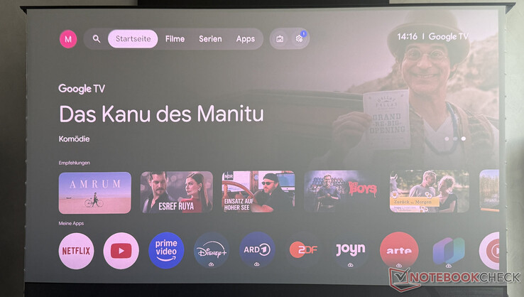 AWOL Vision gebruikt Google TV met een vertrouwde gebruikersinterface (opgenomen bij daglicht)
