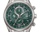 Citizen World Chronograph A.T. AT8260-85X-horloge met een groene wijzerplaat, een roestvrijstalen kast en armband, drie subwijzerplaten en een wereldtijdschaal.