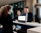 De Philips 24B2D5300 in een klantgerichte situatie