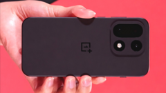 De OnePlus 15 getoond op Qualcomm Summit. (Afbeeldingsbron: Qualcomm, bewerkt)