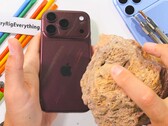 Veel krassen op de achterkant van de iPhone 18 Pro (Max) kunnen eenvoudig worden weggeveegd – maar niet allemaal, zoals uit de duurzaamheidstest blijkt.