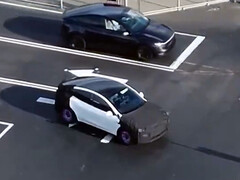 Vermeende goedkopere Tesla Model Y versie. (Afbeeldingsbron: Christopher Dungeon/X)