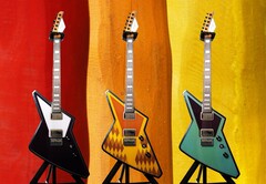 Het ontwerp van de Cream DaVinci kan met een druk op de knop veranderd worden met behulp van E Ink. (Afbeeldingsbron: Cream Guitars)